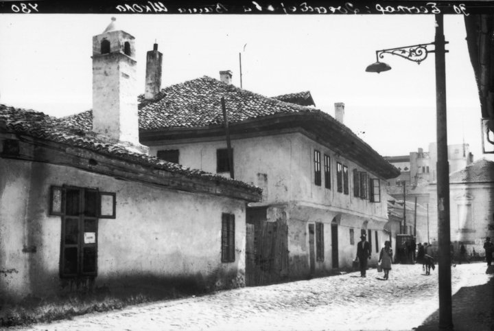 180283_146914018698239_6758058_n